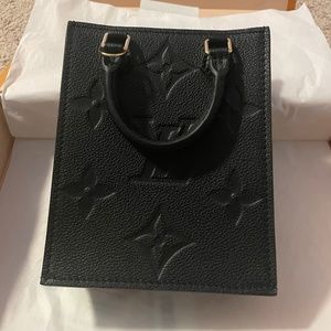 Louis Vuitton Petit Sac Plat